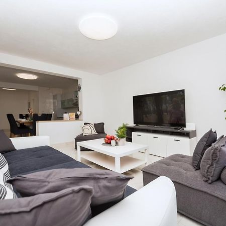Apartment Sole Mio -Sea View Makarska Exteriör bild