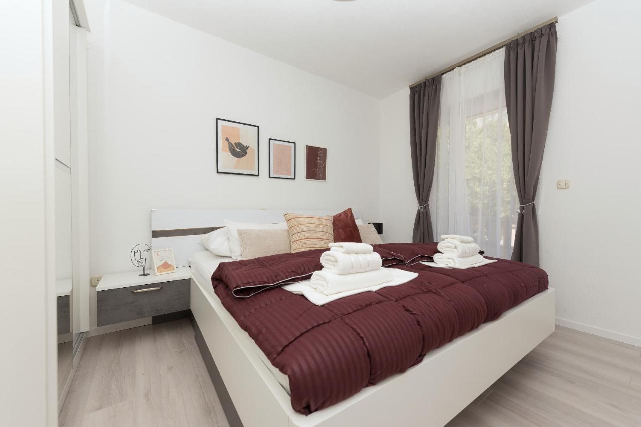 Apartment Sole Mio -Sea View Makarska Exteriör bild